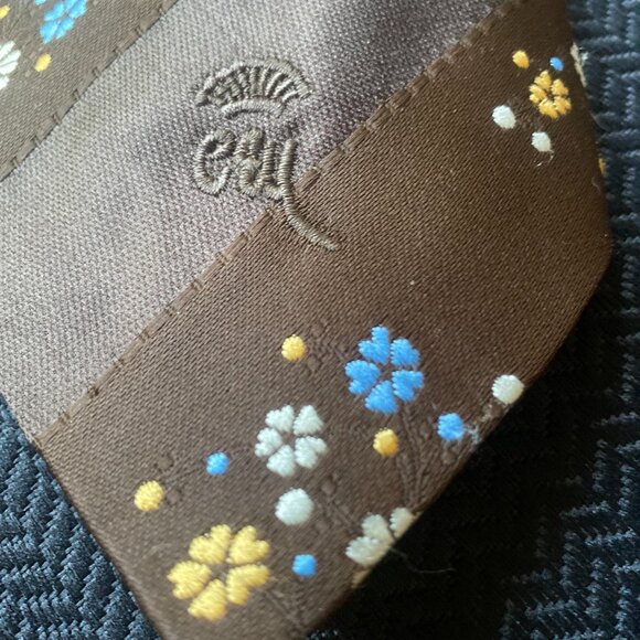 24- The Mr. James Tie – Vintage 1980s Wide Brown Floral Tie - Picture 8 of 8